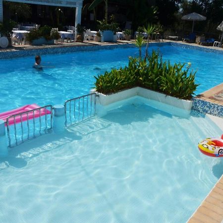 Kostaspant Apartment Gerani  Екстериор снимка