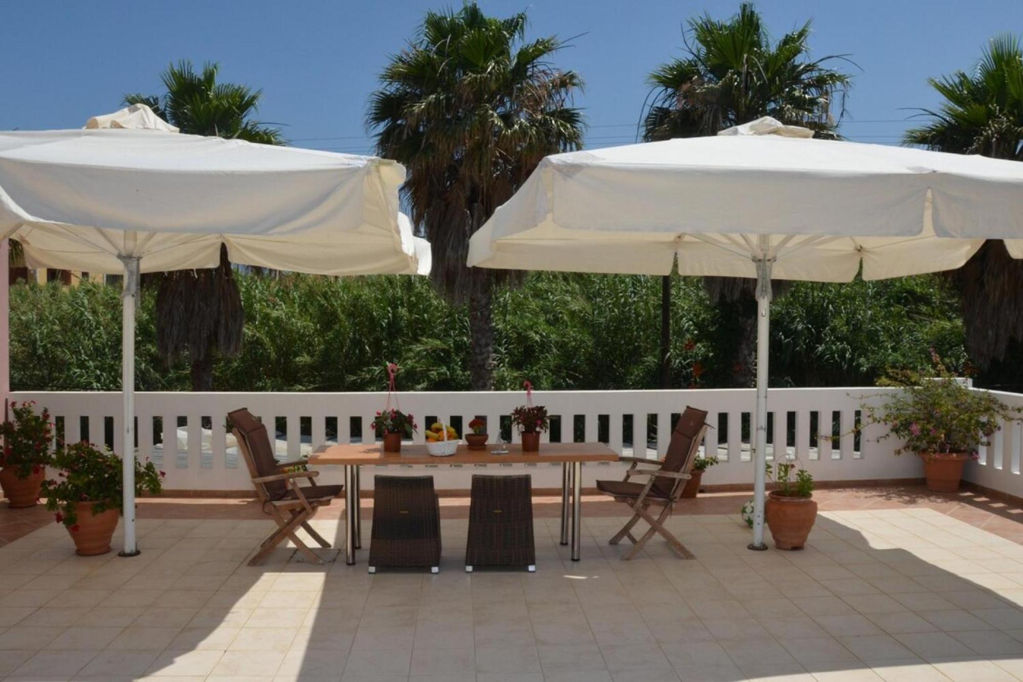 Kostaspant Apartment Gerani  Екстериор снимка